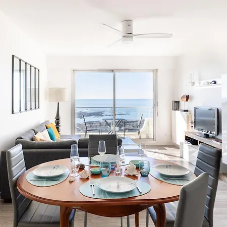 D'exception Avec Vue Plongeante Sur L'ocean - Elegance Et Evasion